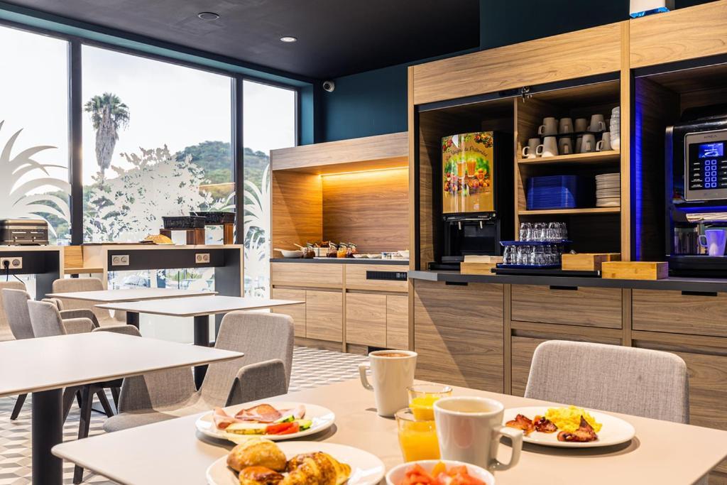 Holiday Inn Express Ajaccio By Ihg Екстер'єр фото