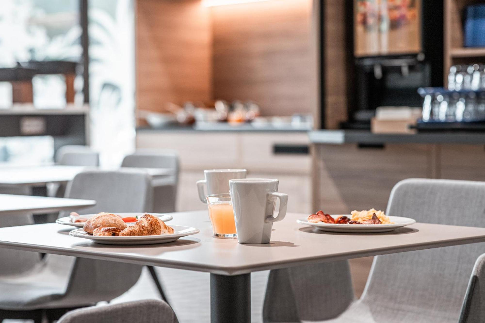 Holiday Inn Express Ajaccio By Ihg Екстер'єр фото